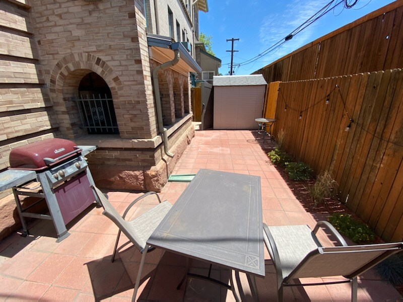 Building Photo - 108 W Byers Pl