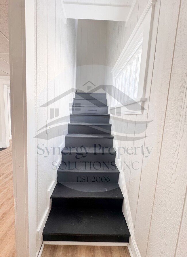 Building Photo - Shelby Home