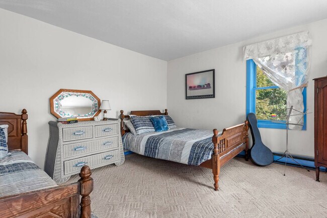 Building Photo - 1087 State Rd