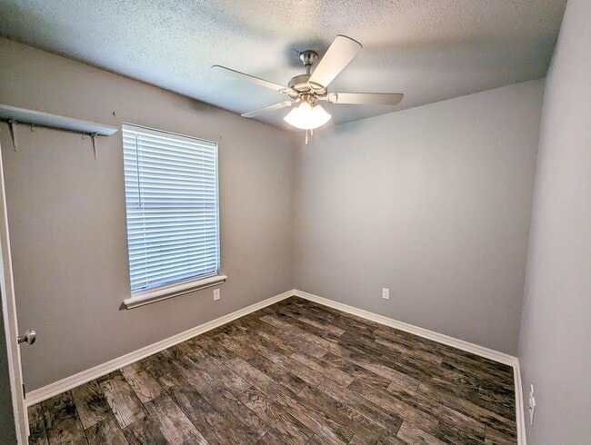 Building Photo - Move-in Ready 3 bed/ 2 bath home in South Bossier