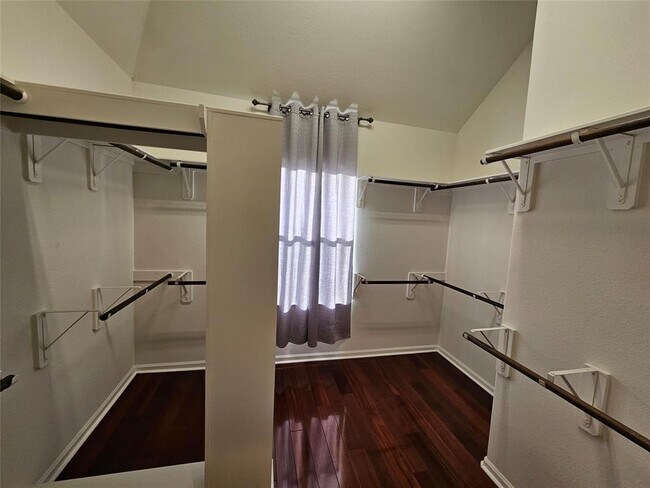Building Photo - 9610 Knights Station Dr