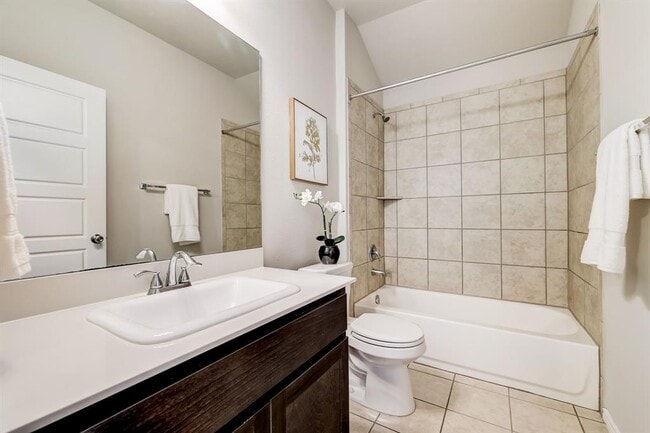 Building Photo - 212 Durata Dr