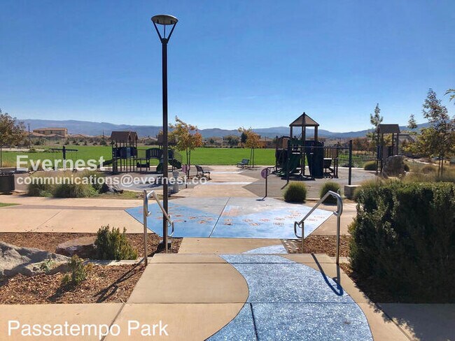 Building Photo - 3206 Vittoria Loop