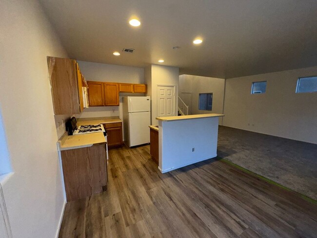 Building Photo - Fresh Paint/New Flooring all inside! Four ...