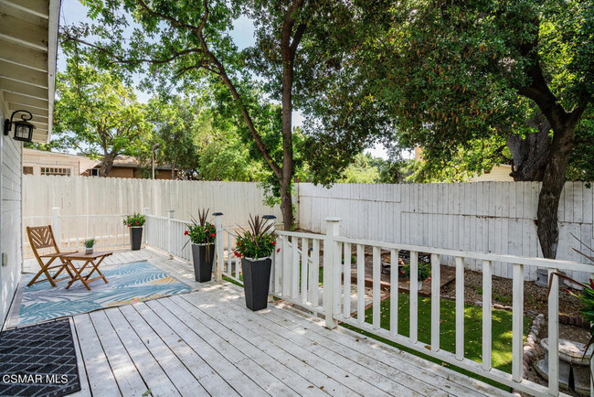Building Photo - 2884 Crescent Way