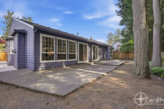 Building Photo - 2348 NW 45th Ave