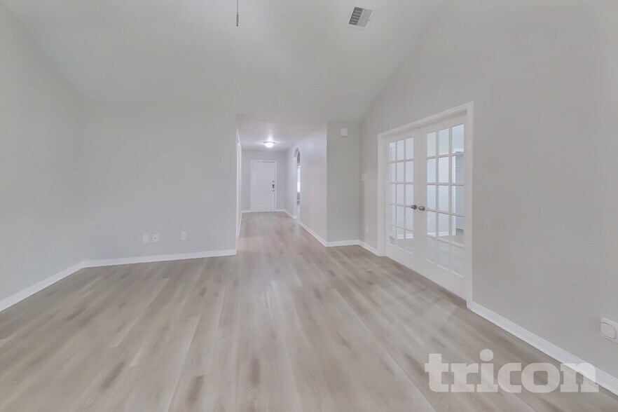 Building Photo - 308 Crooked Pine Court