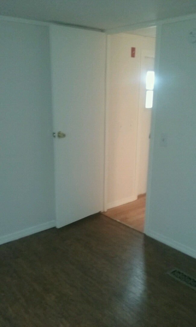 Building Photo - 25 Old Henniker Rd