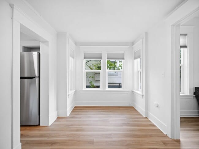 Building Photo - Quaint and Cute 1 Bedroom Close to Hospitals