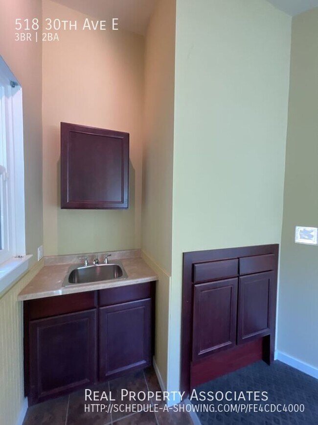 Building Photo - Madison Valley Bungalow