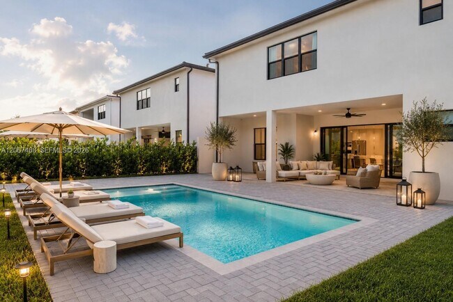 Building Photo - 8151 Laurel Falls Dr