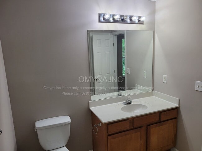 Building Photo - Beautiful 3 Bedroom Townhouse in Decatur!