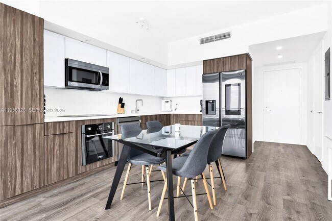 Building Photo - 92 SW 3rd St