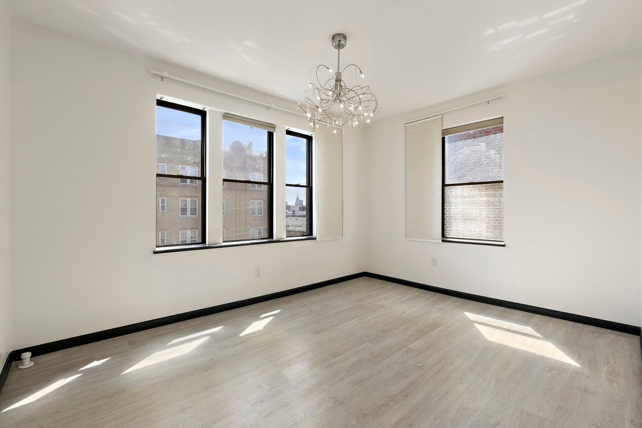 Building Photo - 6601 Broadway