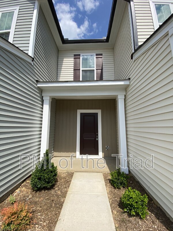 Building Photo - 3005 Mackay Pointe Ln