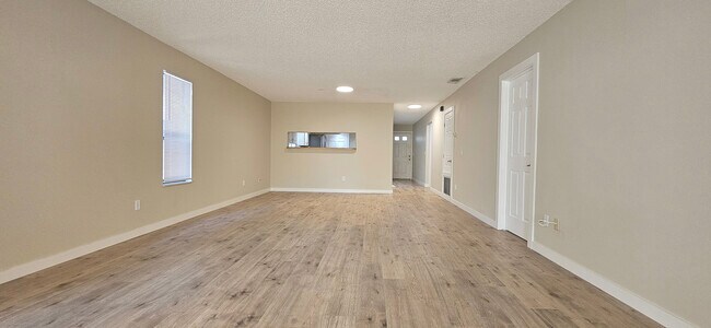 Building Photo - 542 Belltower Ave