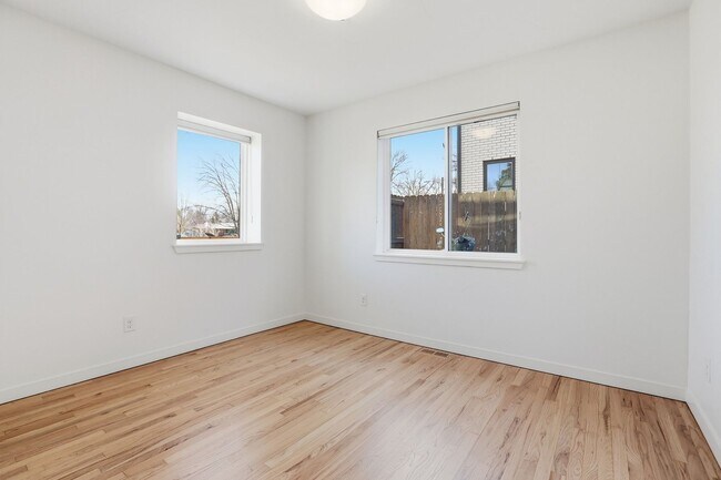 Building Photo - 4 blocks to Sloans Lake! immaculate home with large yard and garage