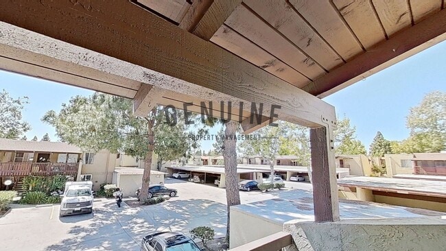 Building Photo - Upstairs 1 Bedroom in Desirable Macarthur Village ~ Community Pool and Tennis Courts
