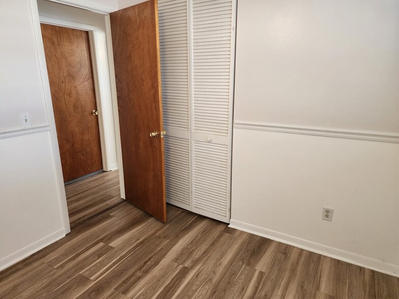 Building Photo - 14532 Knoll Ridge Dr