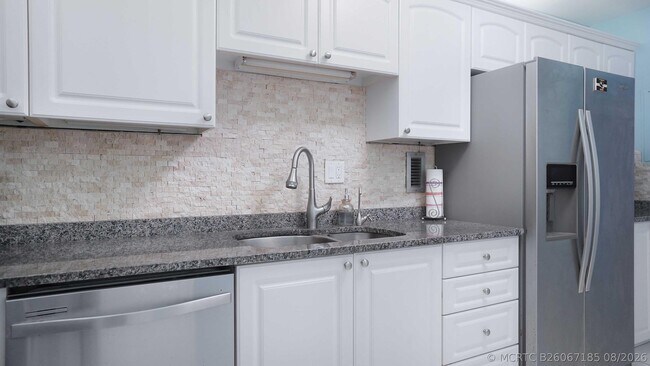 Building Photo - 4250 Galt Ocean Dr