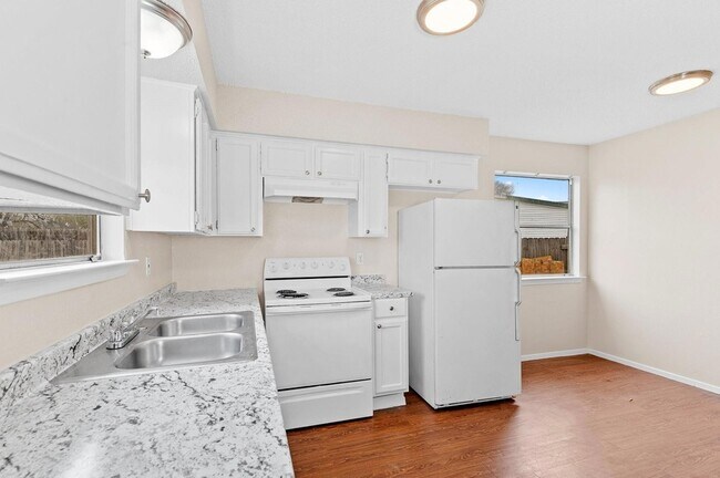 Building Photo - 8412 Garcreek Cir