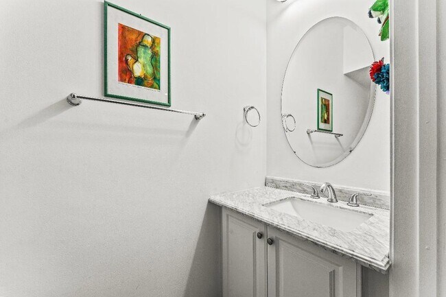 Building Photo - 179 Edenberry Ave