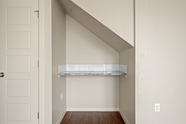 Building Photo - Beautiful Home in Garden City!