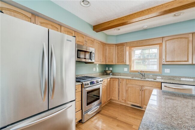 Building Photo - 207 General Smith Dr