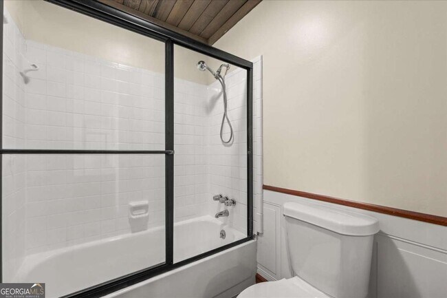 Building Photo - 210 Appleby Dr