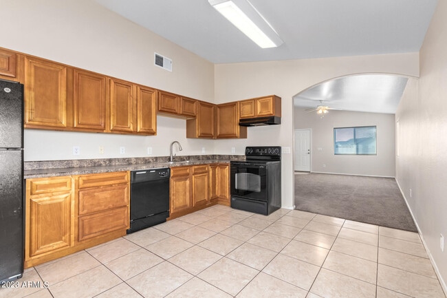 Building Photo - 14805 Charco Rd