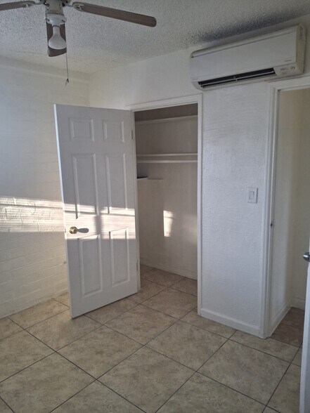 Building Photo - 415 N 13th St