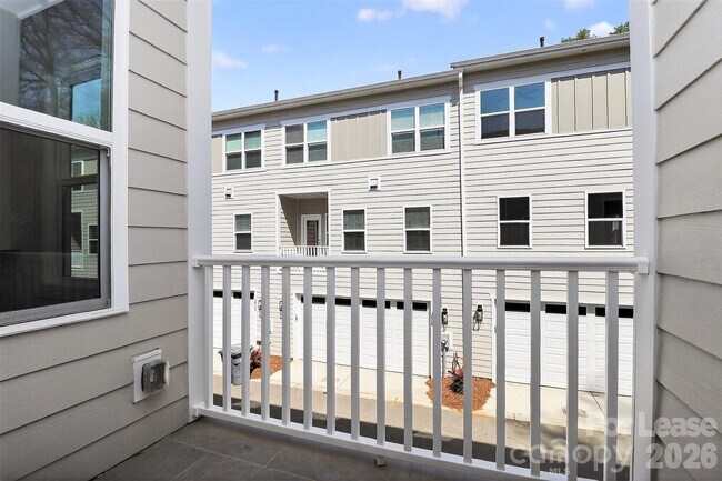 Building Photo - 3709 Lou Ann Ave