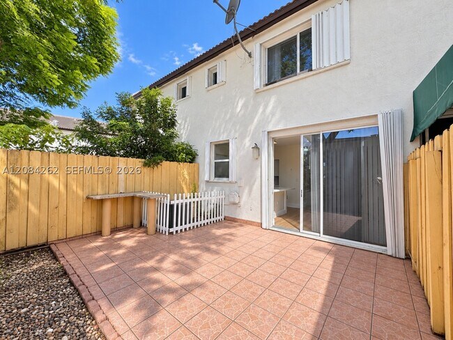 Building Photo - 8745 SW 152nd Ave