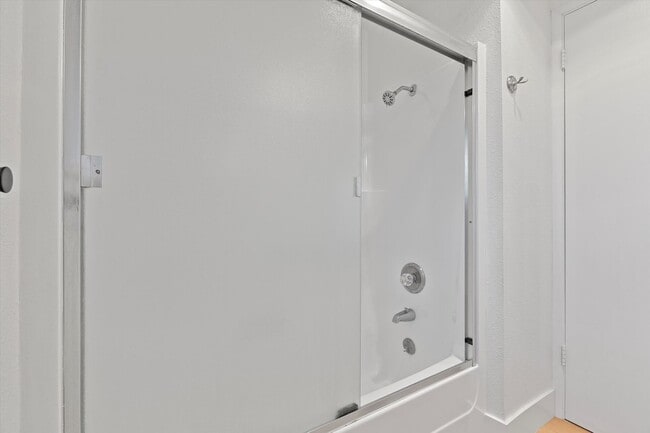 Building Photo - Charming 3-Bedroom Home on Quiet Cul-de-Sac