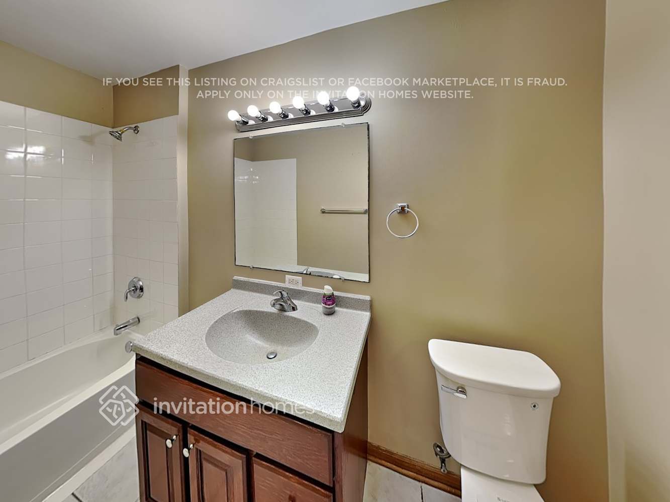 Building Photo - 721 Westshore Dr