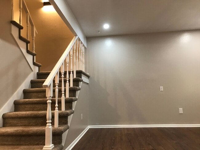 living room - 1045 Chambers Ct