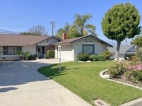 Building Photo - Coming Soon! Red Hill Home 11/01/25
