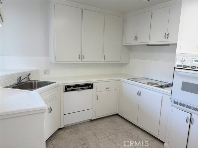 Building Photo - 9822 Joyzelle Dr