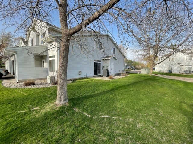 Green Space - - 2103 Parkway Ave