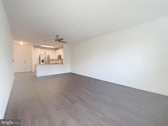Building Photo - Luxurious Fairfax City 2 bed Condo