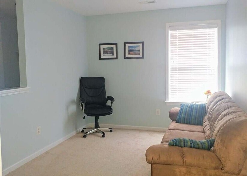 Building Photo - 2390 Autumn Mist Dr