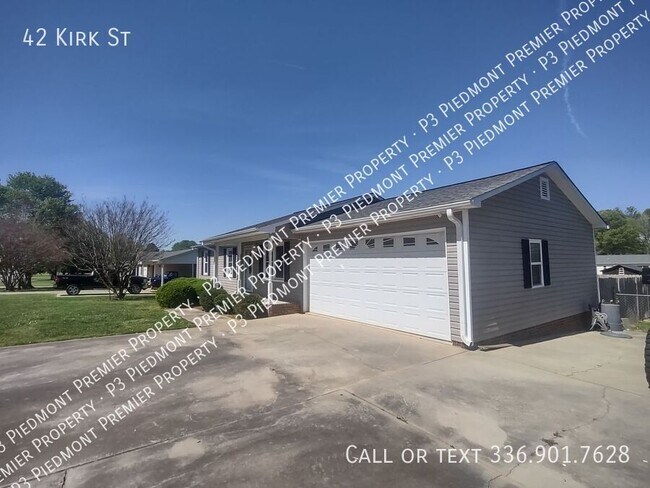 Building Photo - 42 Kirk St