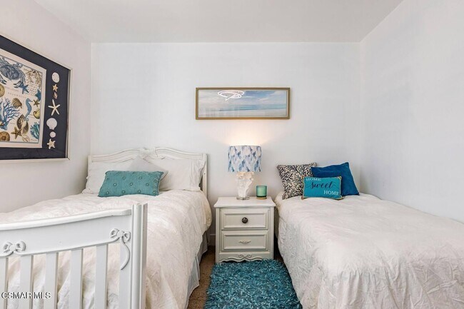 Building Photo - 1572 Dover Ave