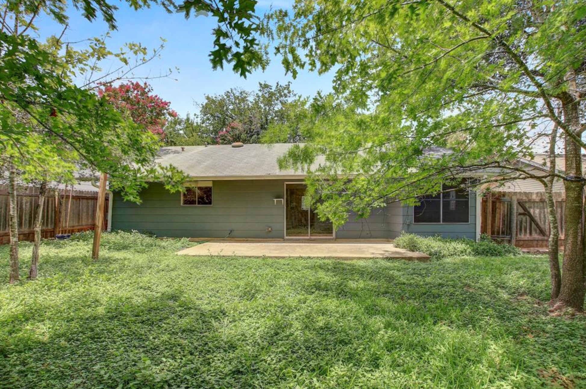 Building Photo - 705 Huntingdon Pl