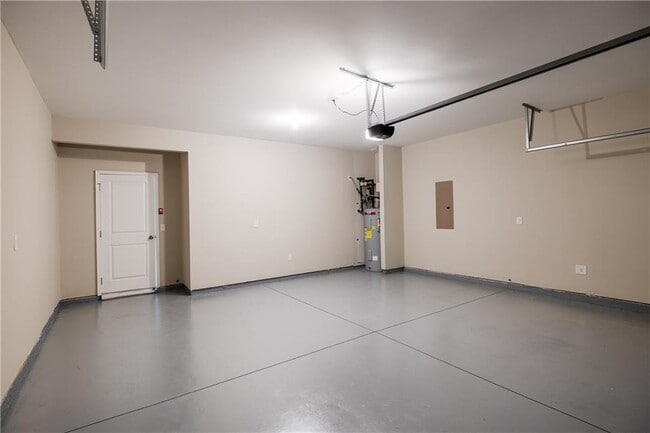 Building Photo - 2088 Nuthatch Dr