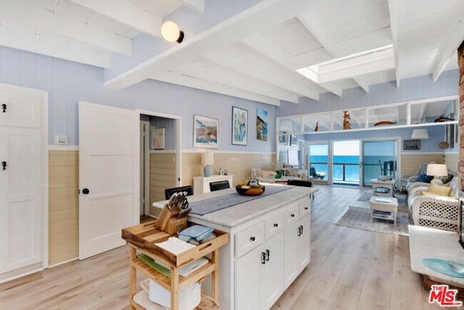 Building Photo - 24528 Malibu Rd