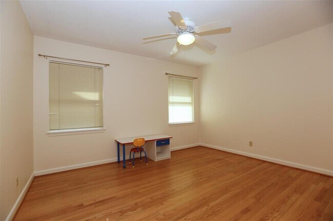 Building Photo - 3535 Durhill St