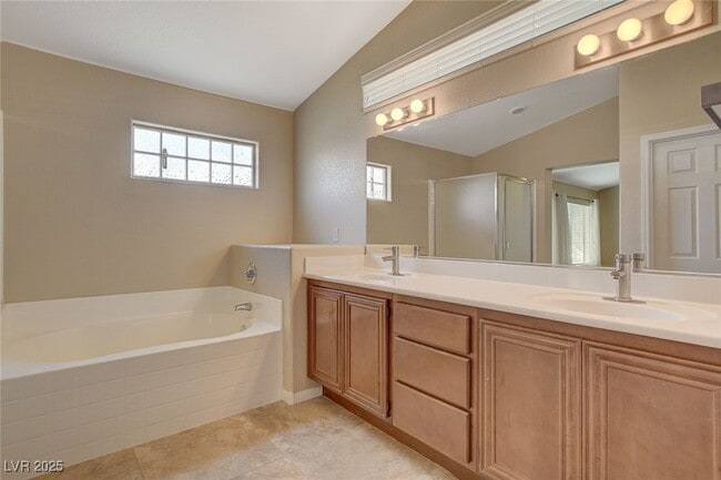 Building Photo - 3491 Bella Valencia Ct