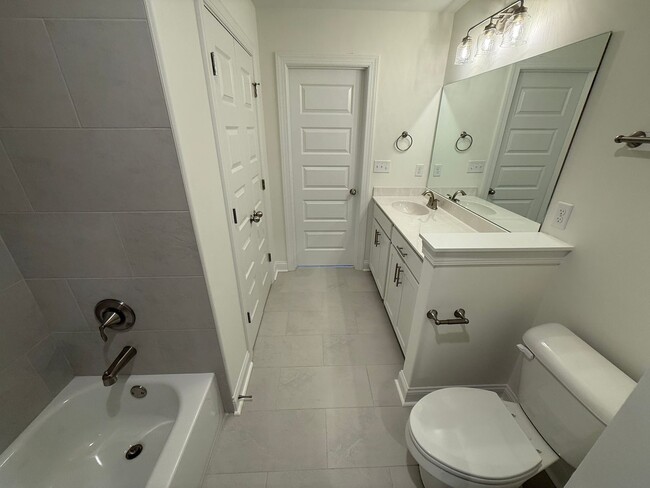 Building Photo - 7452 Newbury Dr