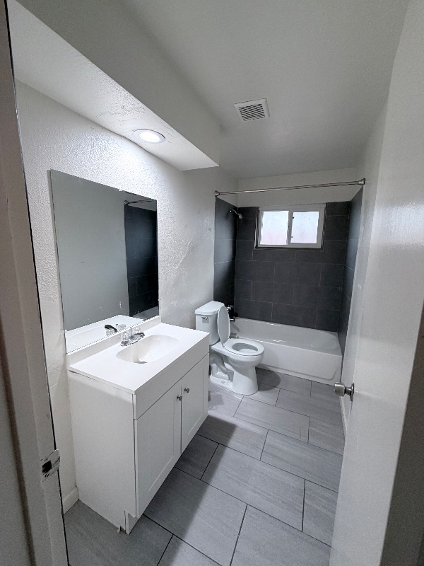 Building Photo - 311 F St